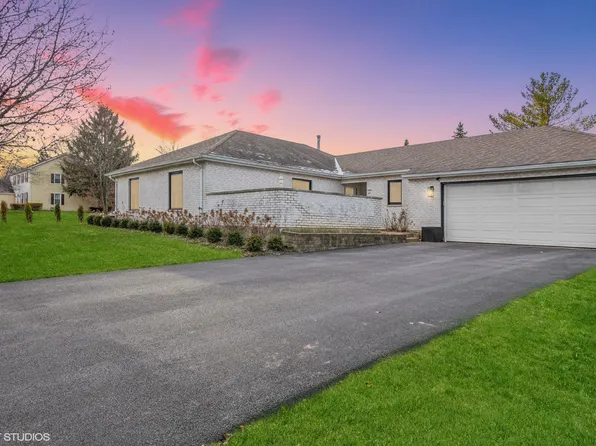 4252 Shadowrock Ct, Gurnee, IL 60031