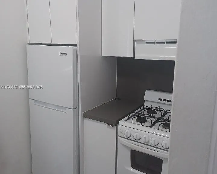 6950 Byron Ave #2 — Photo 3