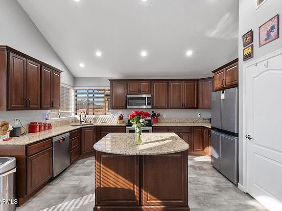 3rd image of 11029 E DECATUR Street