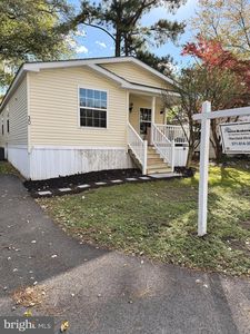 30 Jaguar Dr, Lothian, MD, 20711