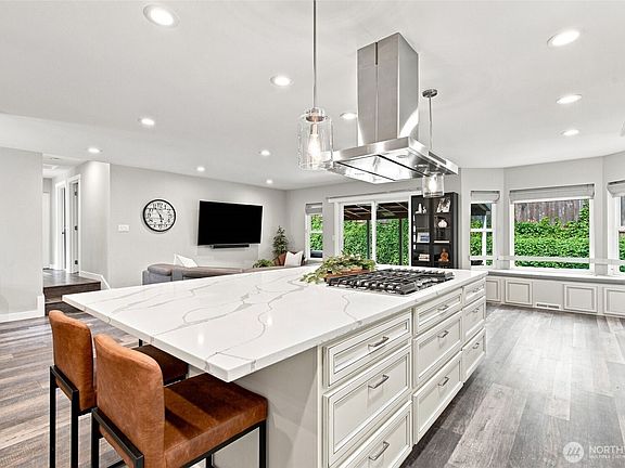 3rd image of 4500 NW Scarlet Court