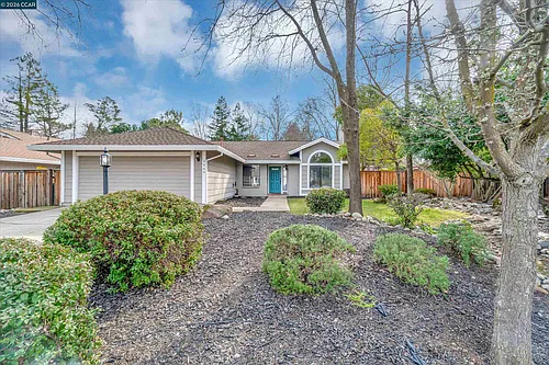 1060 Saint Andrews Dr Photo 1 1060 Saint Andrews Dr Photo 1