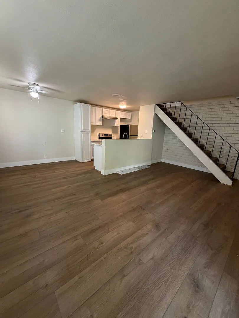 Remodeled two bedroom one bath condo — Photo 2