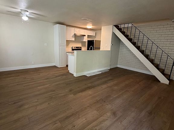 3rd image of 5966 Walerga Rd APT 3