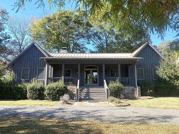 2nd image of 147 River Dr E