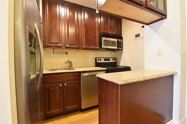 Rented by (Legacy) NY Quality Living Uptown | media 19