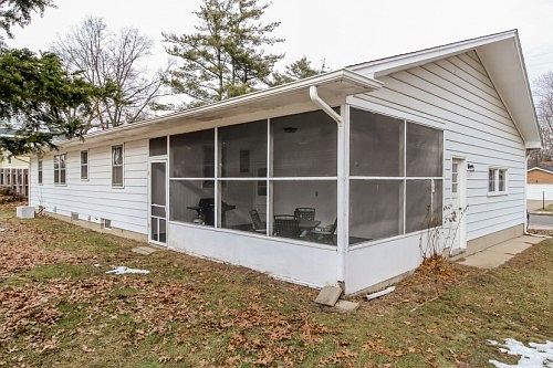 4th image of 5291 Christie Ave SE