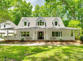 2874 Craggy Oaks Ln, Lancaster, SC 29720