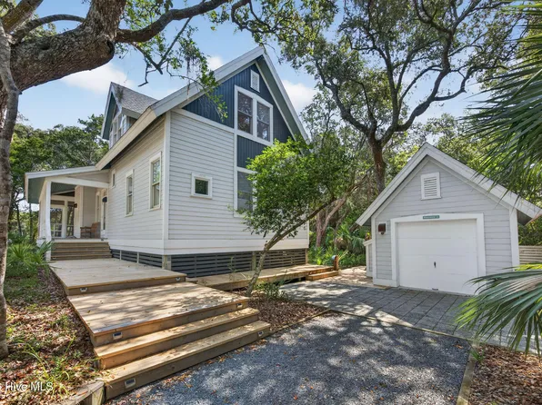 61 Fort Holmes Trail, Bald Head Island, NC 28461
