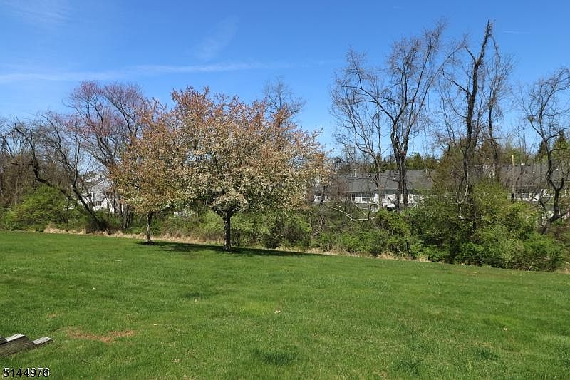 2nd image of 1207 Breckenridge Dr