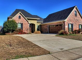 515 Falling Water Cir, Bossier City, LA 71112