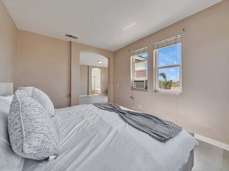 21585 Del Amo St — Photo 19