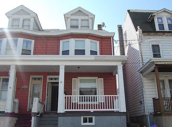 3rd image of 1631 W Norwegian St