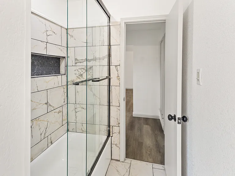 3812 David Ln — Photo 24