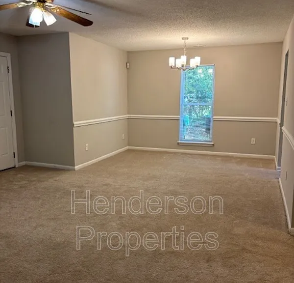 6820 N Ridge Ct — Photo 6