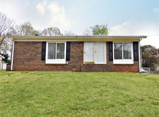 1108 13th St NW, Conover, NC 28613