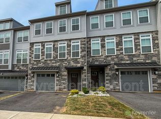 52 Independence Ct, Perkasie, PA 18944