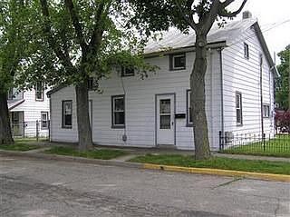 1st image of 328 Old Main St