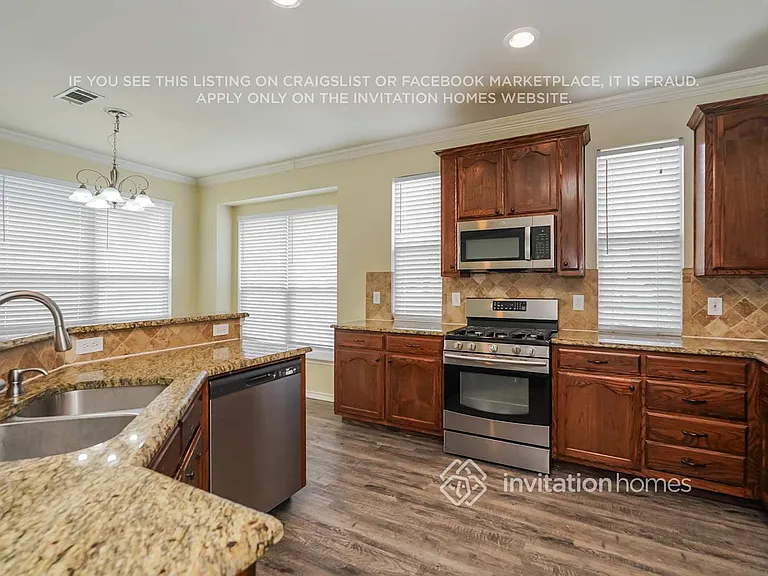 9217 Askew St — Photo 8