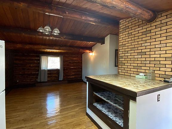 5th image of 2443 Loomis Dr #1
