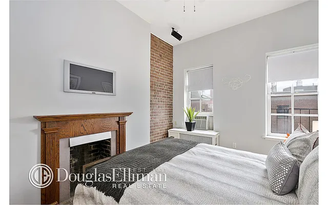 Sold by Douglas Elliman | media 6