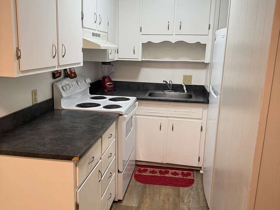 1101 Mountain Rd #5