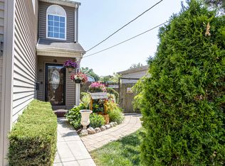 807 Stewart Ave, Elgin, IL 60120