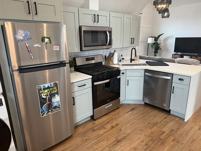 3450 N Troy St #3R — Photo 5