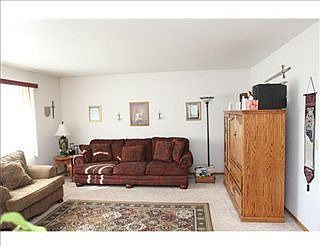 3rd image of 1047 Alderson Ave