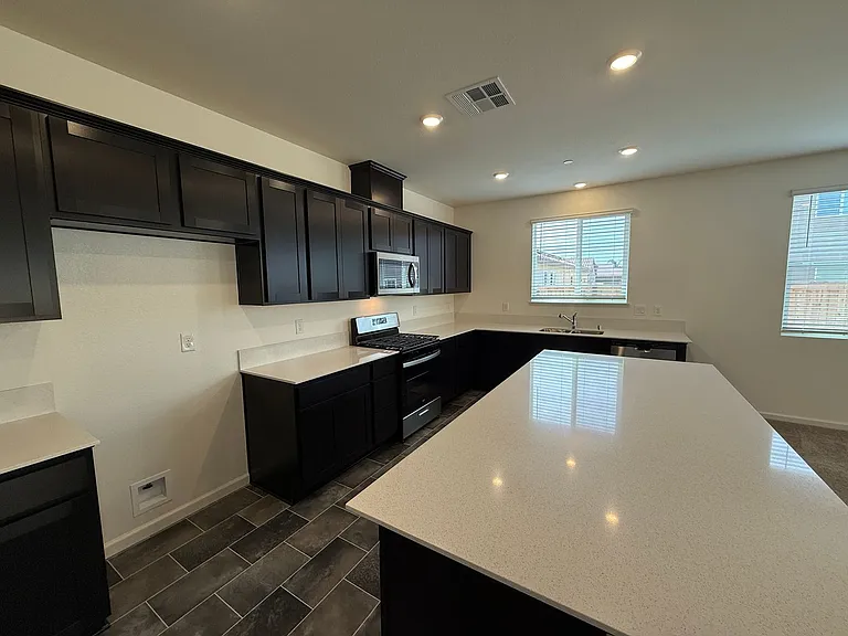 6308 Sun Haven St — Photo 14