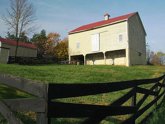 3 Story Barn