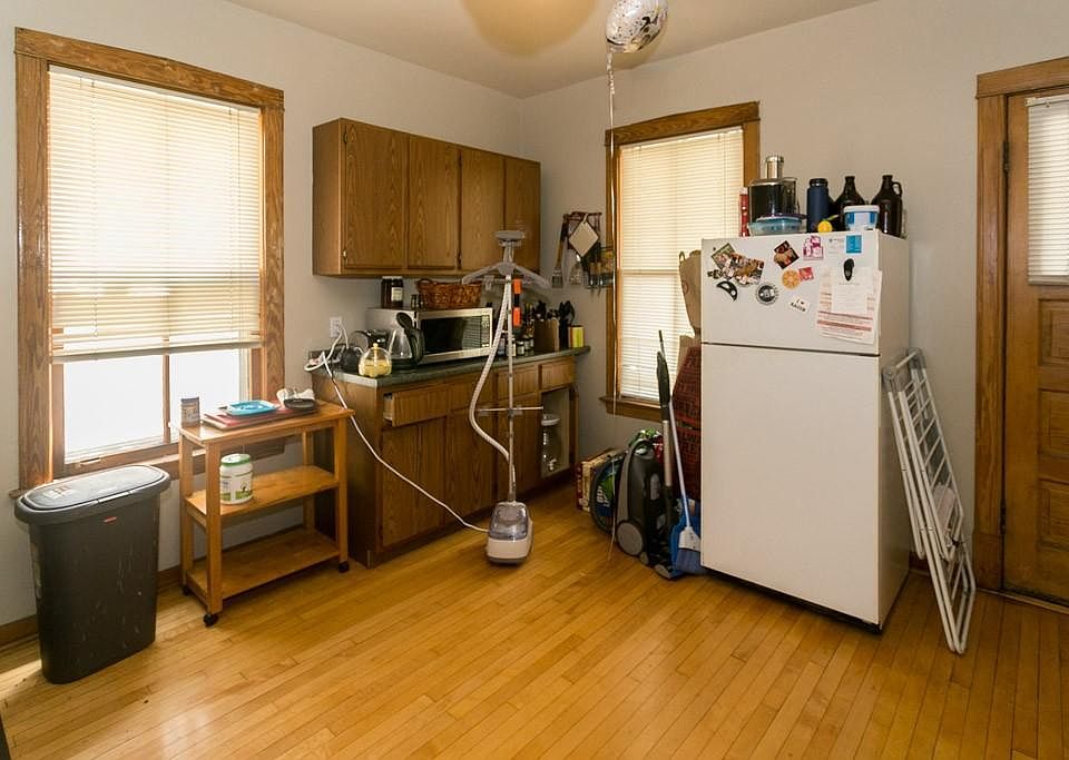 1st image of 1635 W Barry Ave #Igone