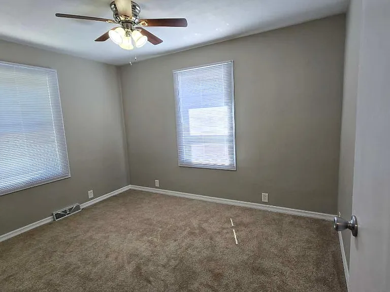 3617 Thomas Ave — Photo 9