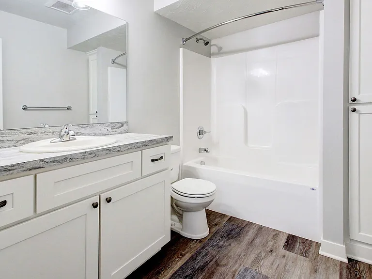 298 Northwest Xing — Photo 7