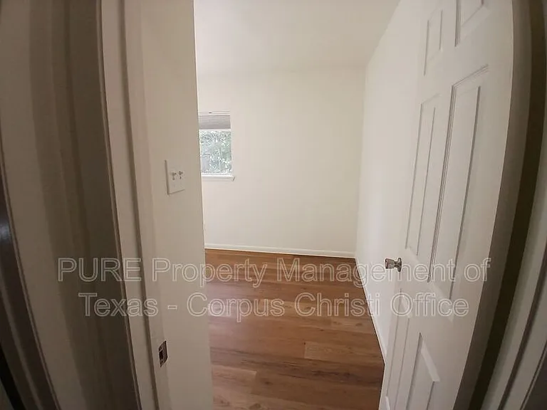 2725 Allencrest Dr — Photo 26