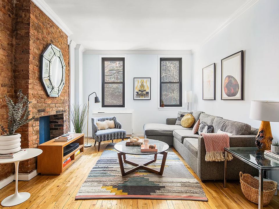 1st image of 250 W 16th St APT 2D