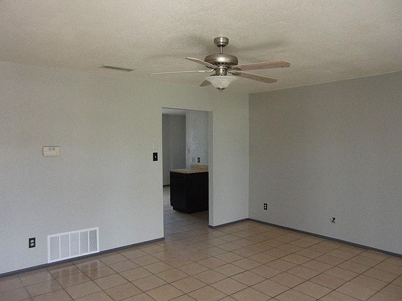 5th image of 605 Waverly Dr