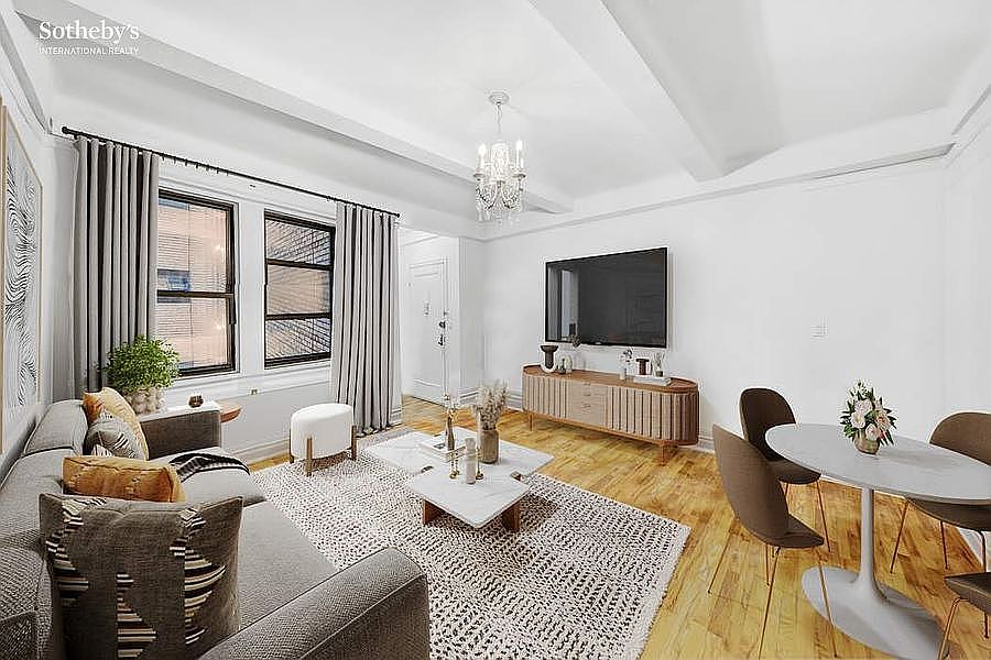 1st image of 142 E 49th St APT 4E