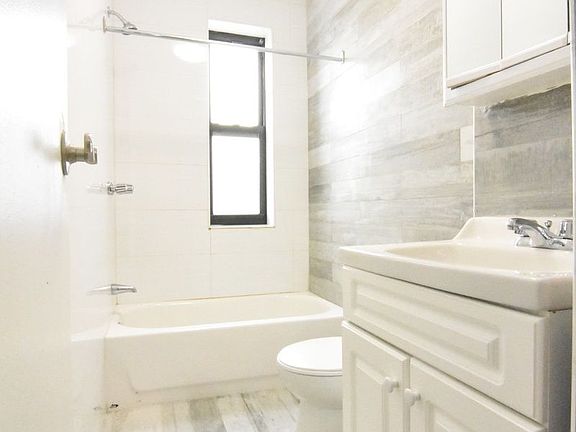 3rd image of 514 W 135th St #19AA
