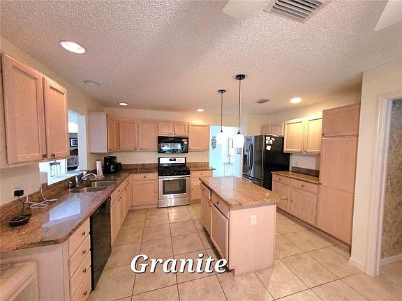 4th image of 3288 Mundelein Pl