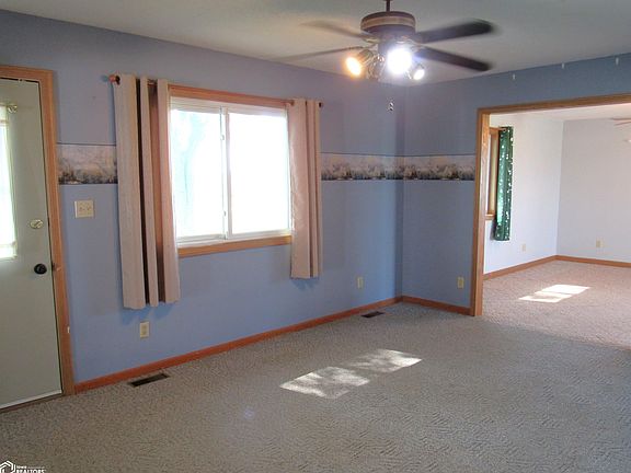 4th image of 27838 Scarlet Ave