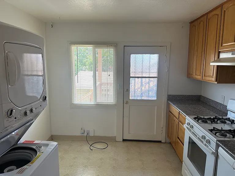 3320 King St #B — Photo 10