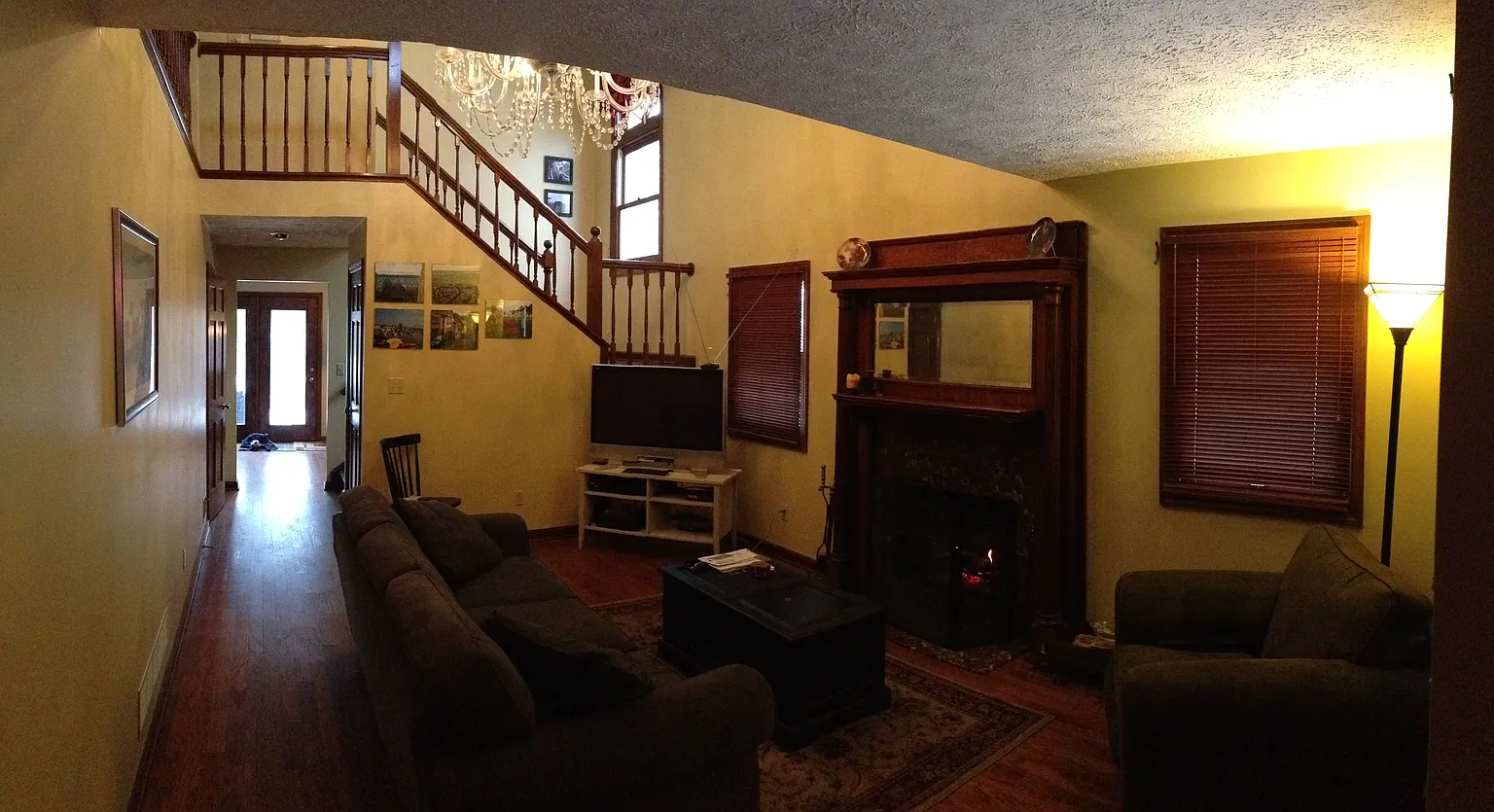 216 Carpenter Ln photo 1