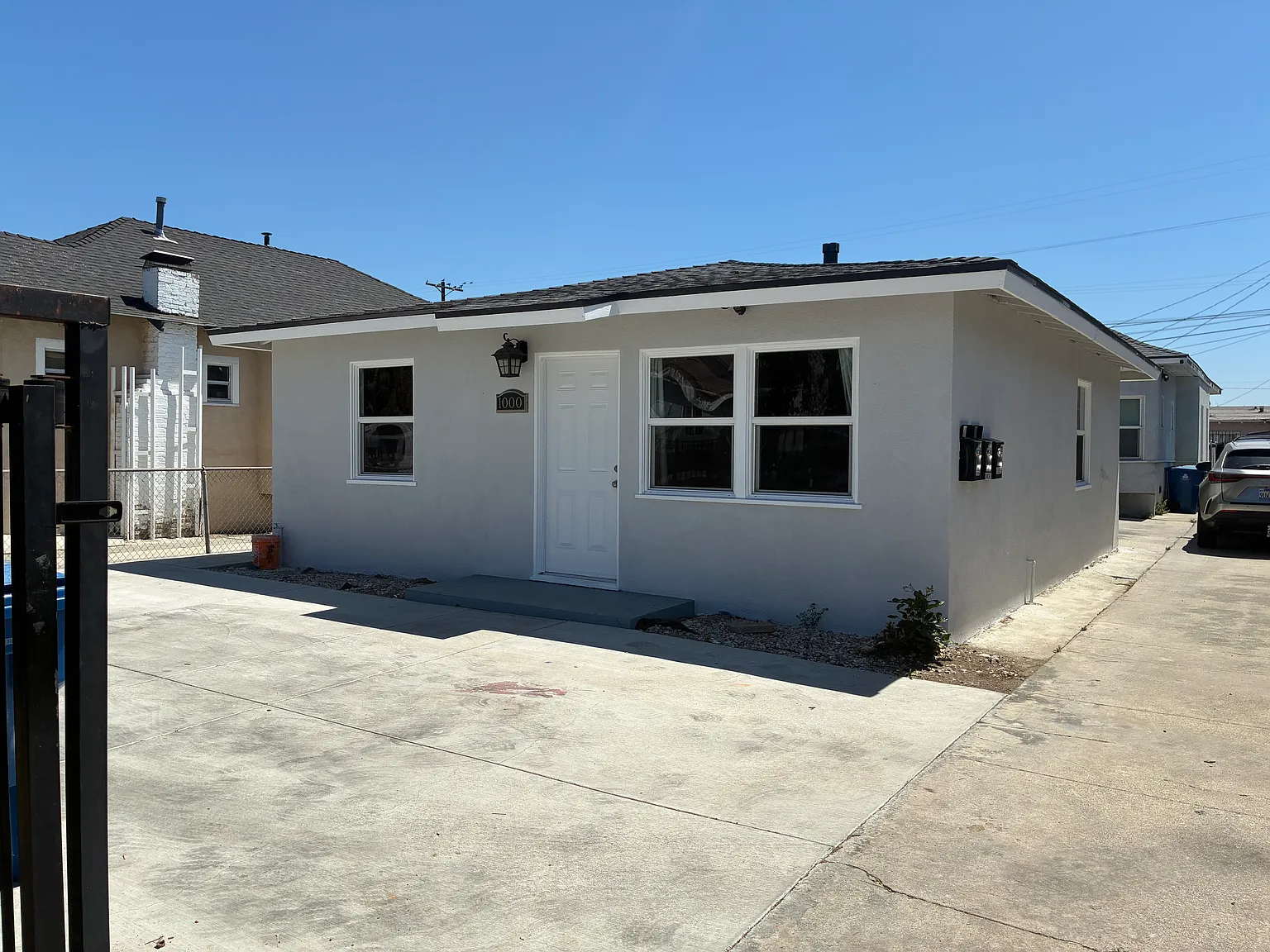 2 bed, 825 sqft, $3,000 — Photo 2