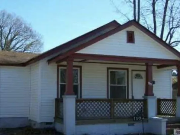110 Harris Rd, Portsmouth, VA 23702