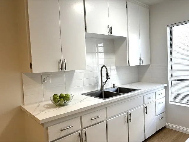 351 Riverdale Dr #11 — Photo 4