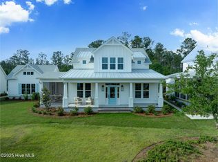 835 Meadowsweet Ln, Leland, NC 28451