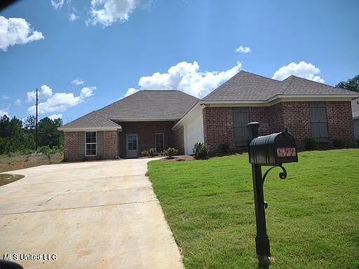 599 Westfield Dr — Photo 1