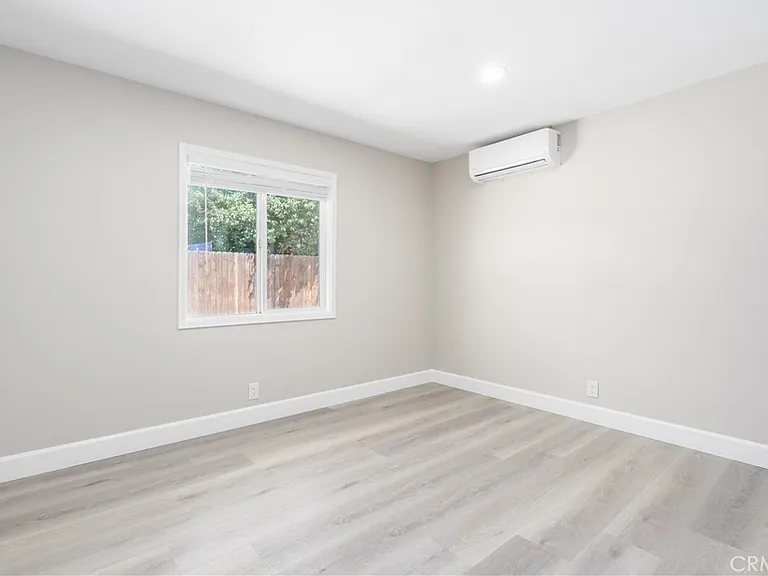 1344 W Vesta St — Photo 9