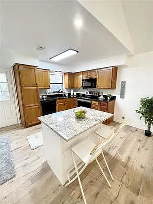 5704 Sterling Green Trl — Photo 58